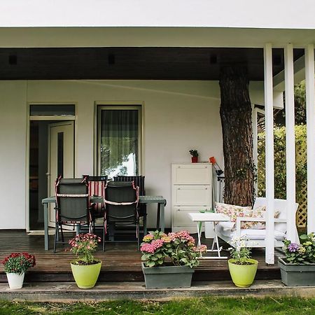 Ivy Lalzi Bay Beach House Дуррес Екстер'єр фото