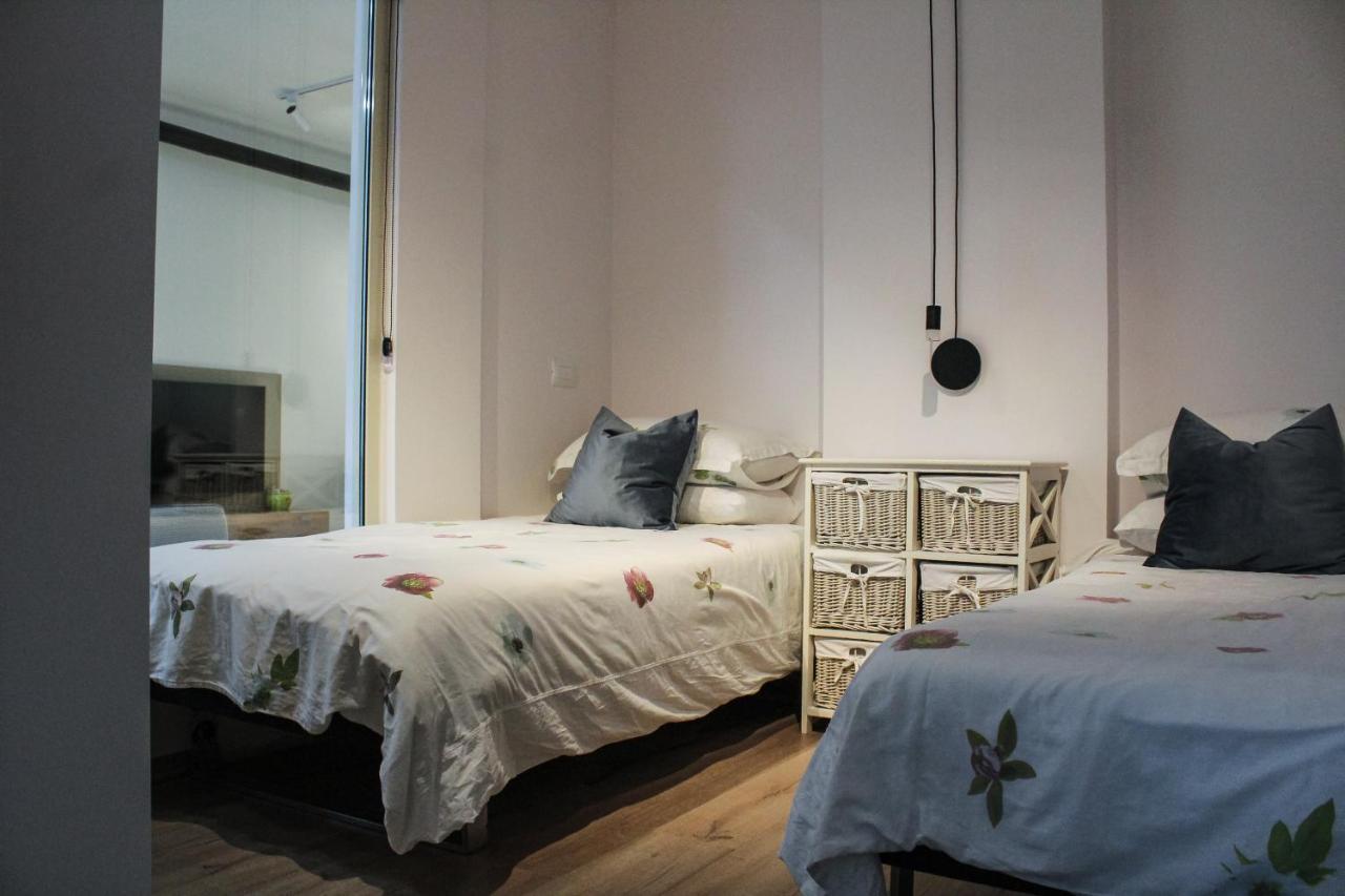 Ivy Lalzi Bay Beach House Дуррес Екстер'єр фото